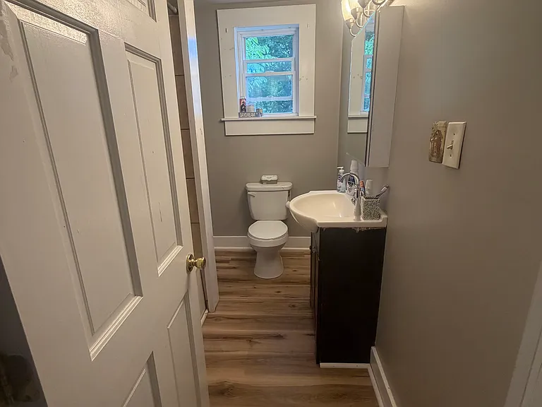 114 Main St #1R — Photo 6
