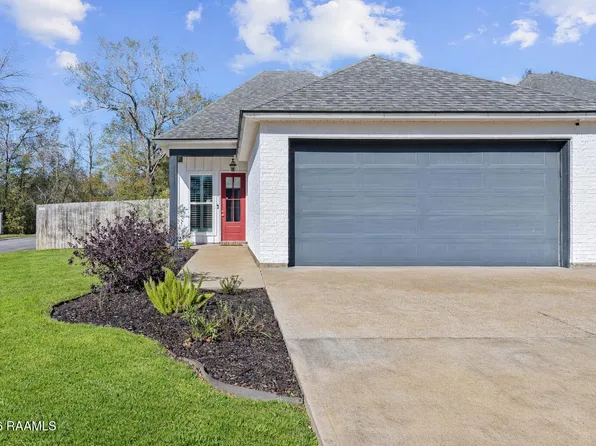 134 Twin Meadow Ln, Lafayette, LA 70508