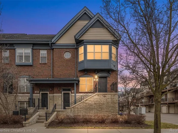 44 Adelaide St, Detroit, MI 48201