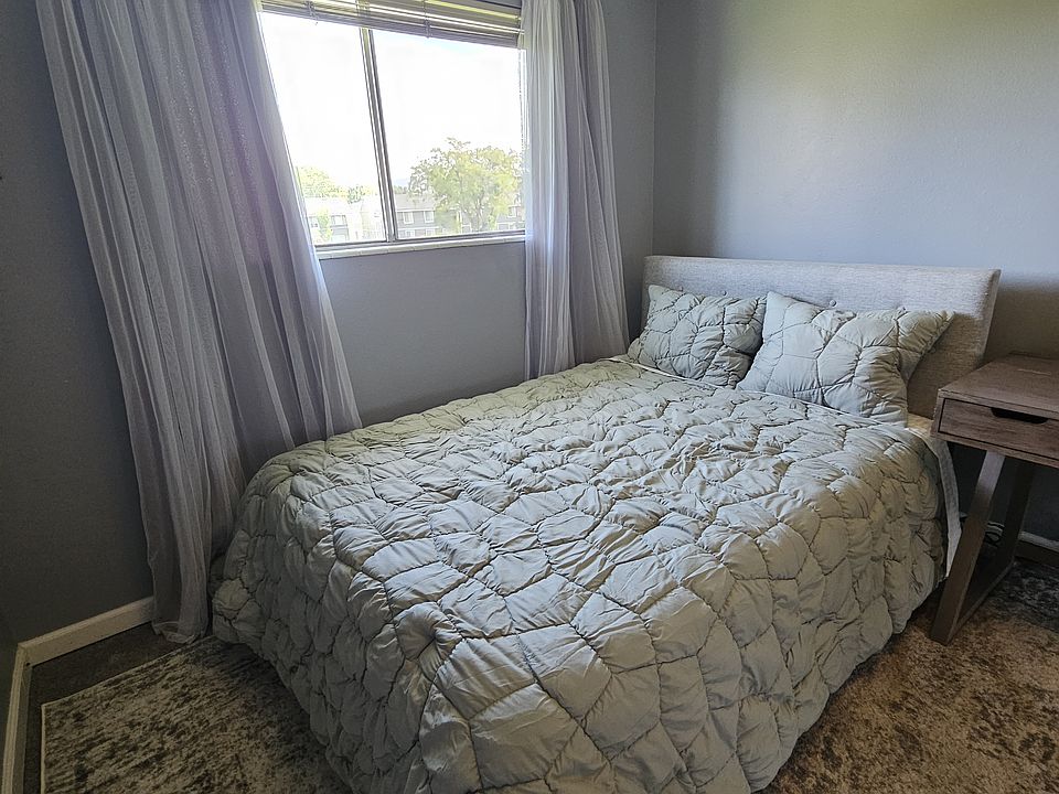 1st image of 46 Smithridge Park #46