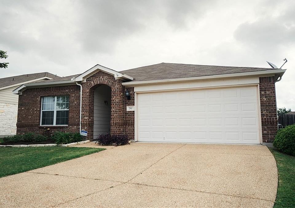 1st image of 792 Kingfisher Ln