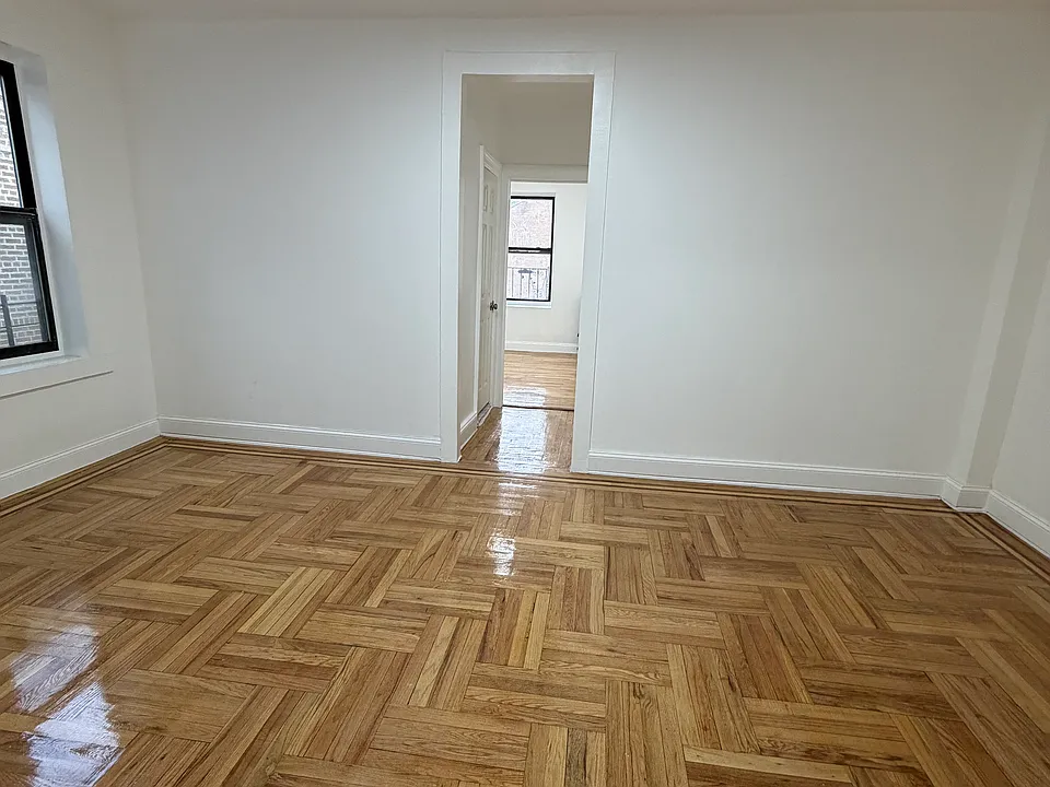 1075 Edison Ave #3