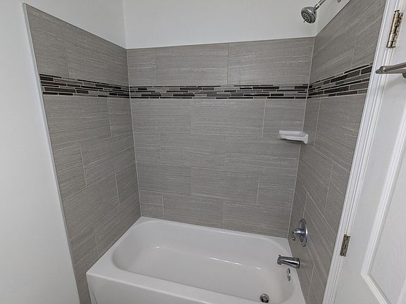 4th image of 334 E Essex Ave Floor 1