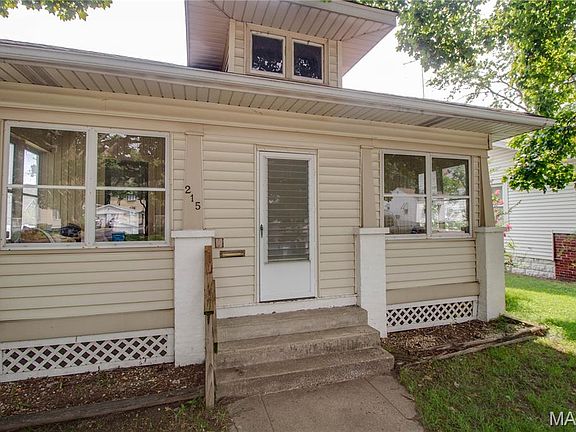 4th image of 215 10th St
