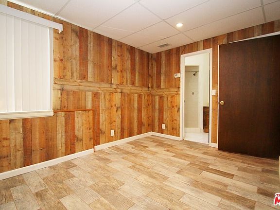 3rd image of 3387 Barham Blvd