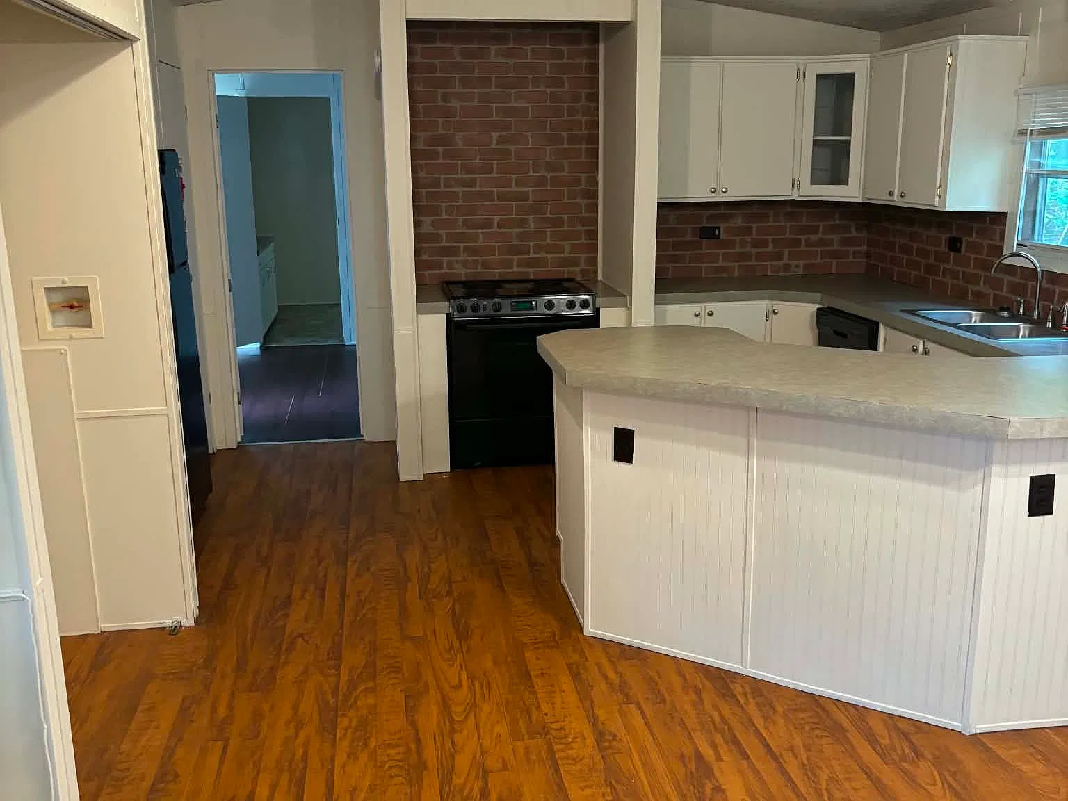 3 bed, 1216 sqft, $1,250 — Photo 2