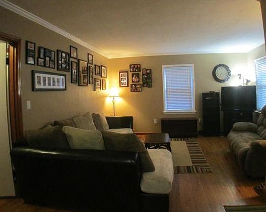 3rd image of 610 Stafford St