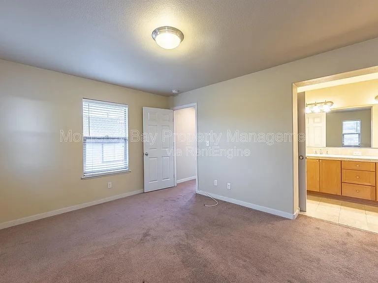 594 Lopez Ave — Photo 23