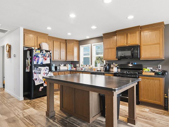 5th image of 2111 Summerfield Ln