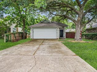 4811 Hawthorne St, Seabrook, TX 77586