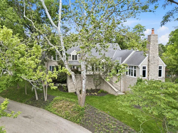 2950 Linkbury Ln, Upper Arlington, OH 43221