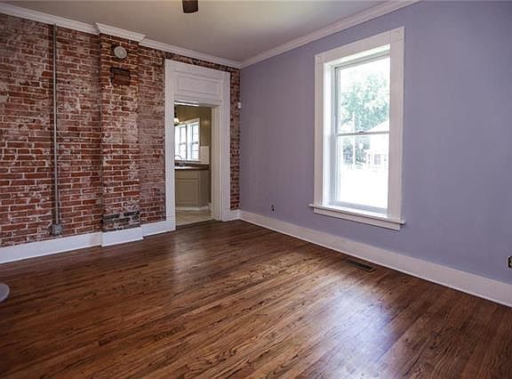 5th image of 1123 Church St