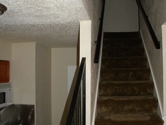 3rd image of 119 Highland Park Ct