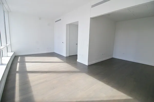 Rented by Kian Realty | media 42