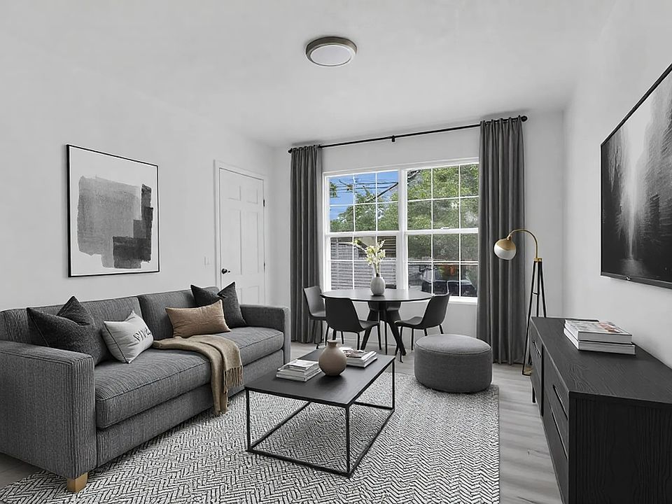 1st image of 1723 Oak Knoll Dr APT 1