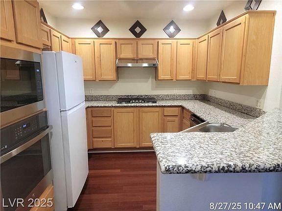 5th image of 63 E Agate Ave Unit 302