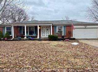 2 Oak Point Ct, Saint Peters, MO 63376