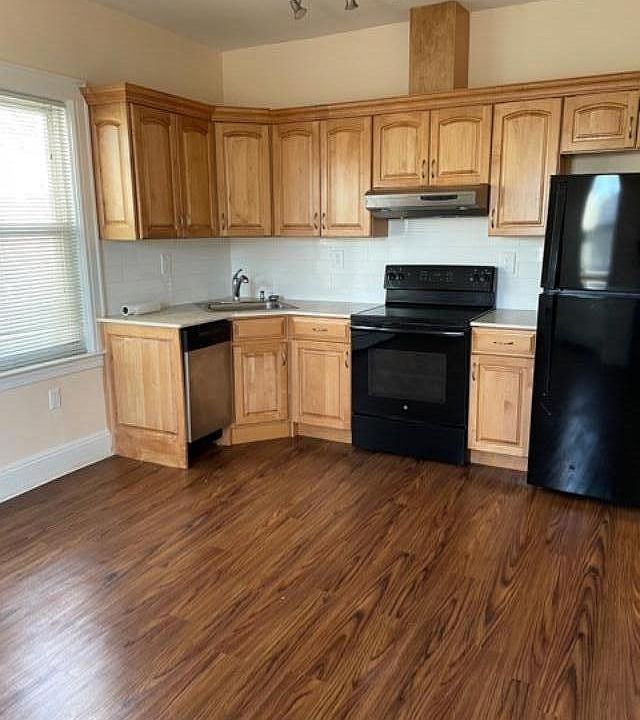 1st image of 147-14 24th Ave Floor 2