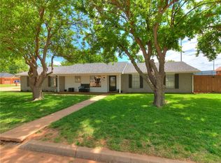 512 N 3rd St, Cashion, OK 73016