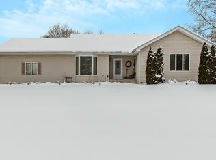 10810 Banyan Dr, Machesney Park, IL 61115