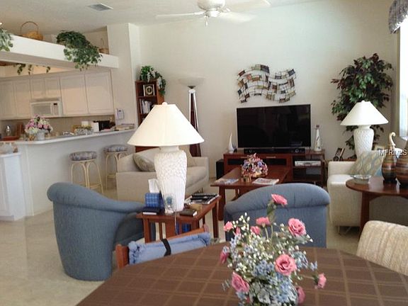 4th image of 3695 Emerald Ln