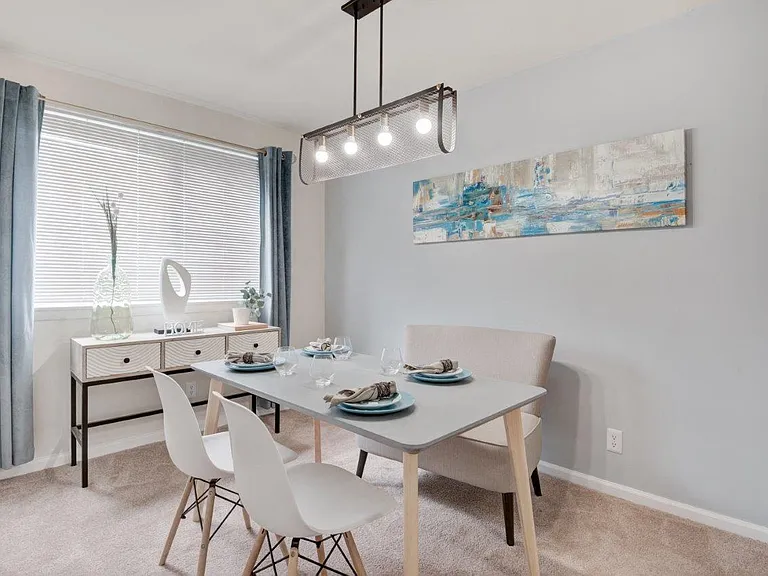 Willow Run at Mark Center Apartment Homes — Photo 4