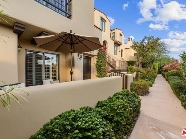 1041 S Villorrio Dr, Palm Springs, CA 92262