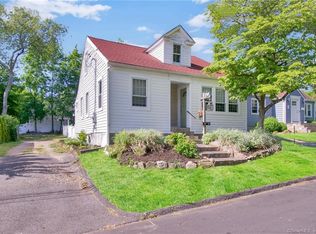 75 Soundview Ave, Fairfield, CT 06825