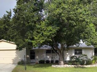 624 4th Ave, Lady Lake, FL 32159