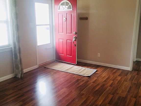 3rd image of 116 Oaklawn Dr