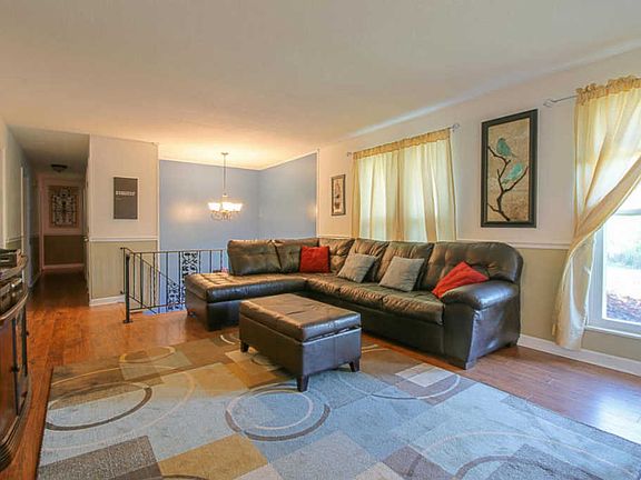 3rd image of 4617 Marshall Dr