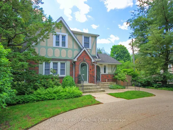 4 Jerseyville Rd E, Hamilton, ON L9G 1K1
