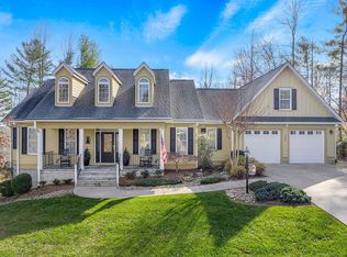 185 Wisdom Cove Rd, Flat Rock, NC 28731