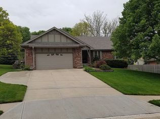 15711 Jackson Dr, Omaha, NE 68118