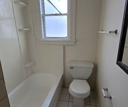 5th image of 172 Winnikee Ave APT 3
