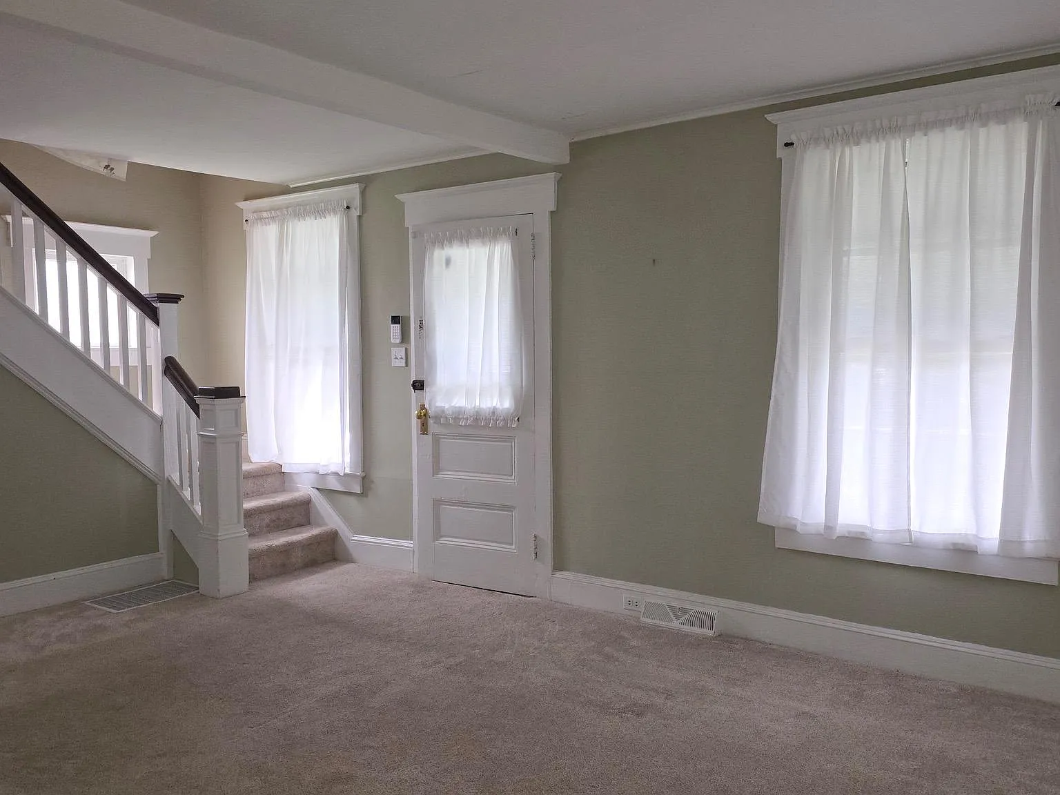 1 bed, 987 sqft, $2,000 — Photo 1