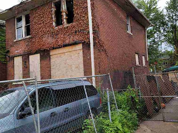 4031 Montgomery