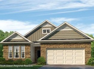 2 Cougar Ln, Barnegat, NJ 08005