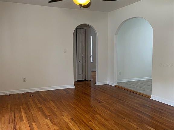 3rd image of 1914 W Aileen St