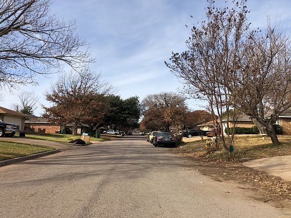 4th image of 3500 Wentworth Dr