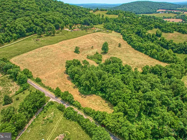 Heskett Ln, Purcellville, VA 20132