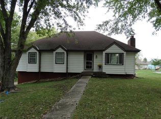 707 Zay Dr, Excelsior Springs, MO 64024