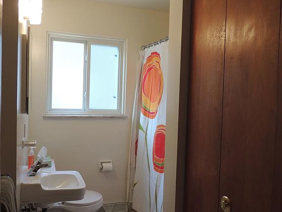 5th image of 2818 Upton Ave