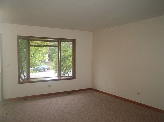 3rd image of 11707 Kenneth Ave #11709