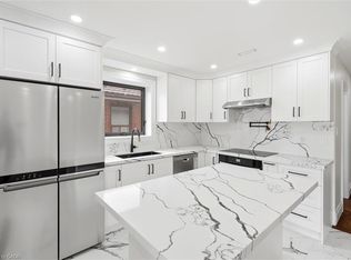 24 Treeview Dr, Toronto, ON M8W 4B9