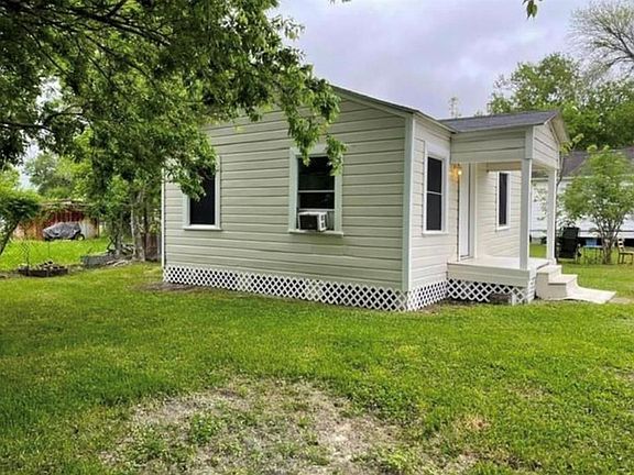 2nd image of 3413 Vintage St #B