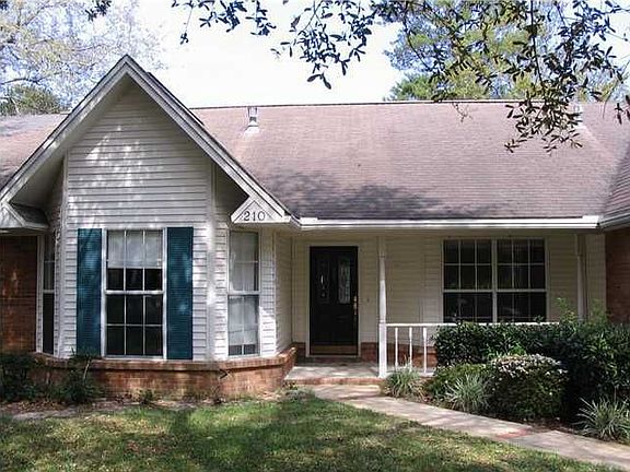 3rd image of 210 Windsong Ct