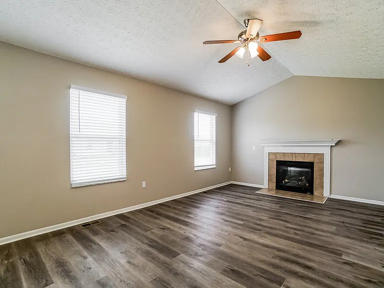 4299 Shady Meadows Dr — Photo 10