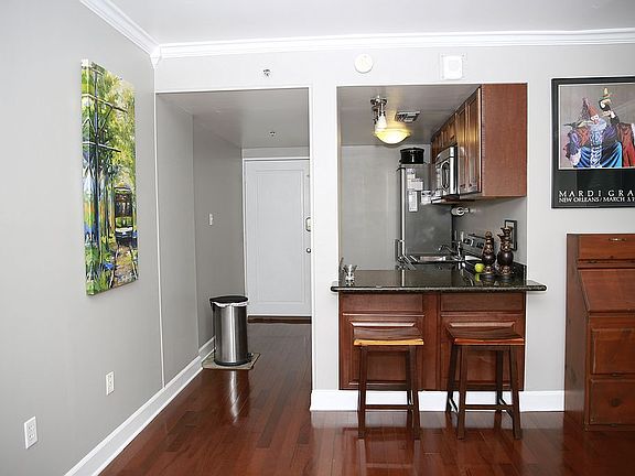 3rd image of 1205 St Charles Ave APT 1315