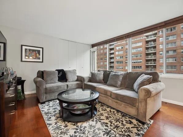 353 East 72nd Street image 1 of 10